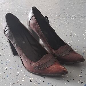 Elegant Brown Women's Heels
